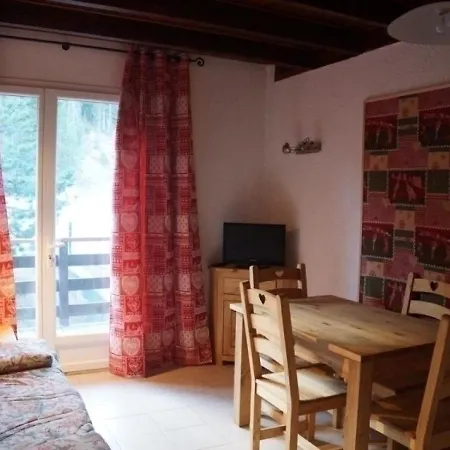 Lägenhet Au 1er Etage D'un Chalet *